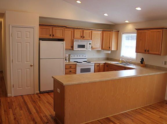 5th image of 820 Claybanks Dr