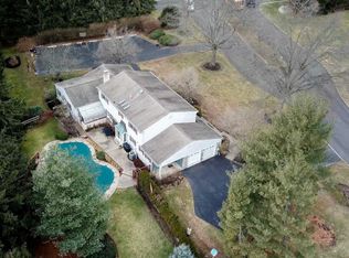 5 Green Valley Dr, Churchville, PA 18966