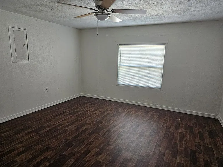 9926 Rainbow Ln — Photo 29