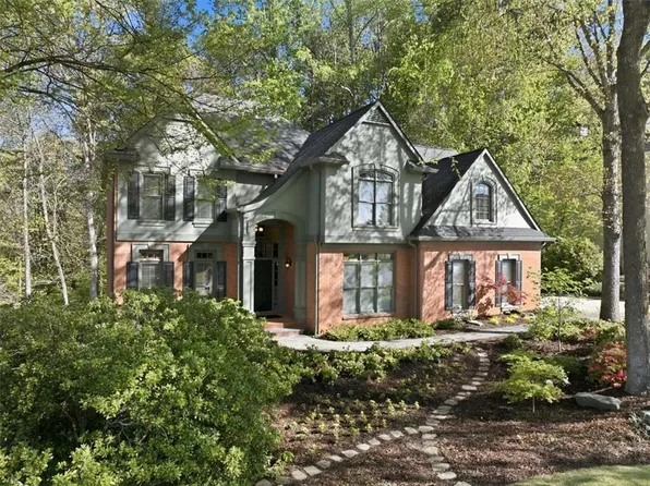 1700 Chattahoochee Run Dr, Suwanee, GA 30024