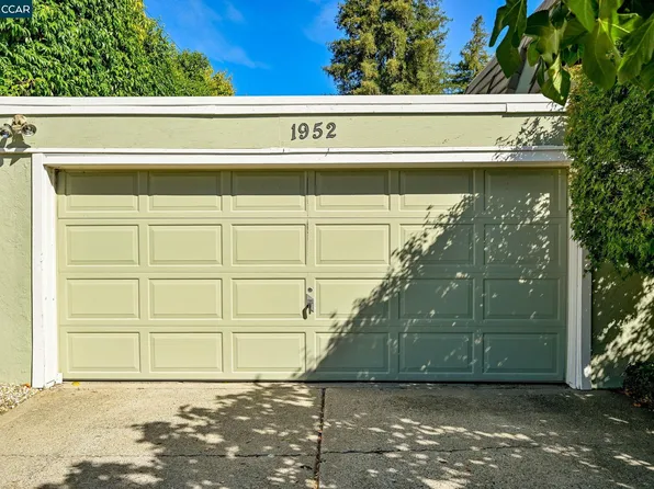 1950 Oak Grove Rd #1950 & 1952, Walnut Creek, CA 94598