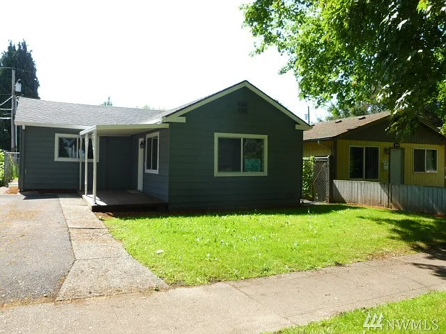 264 20th Ave photo 1