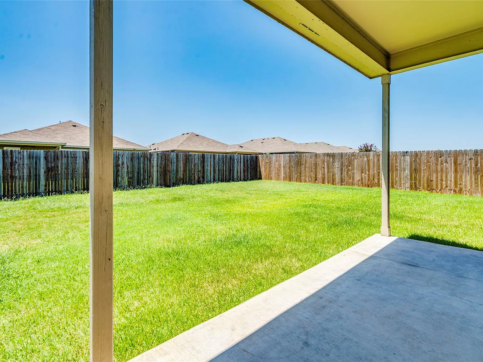 4 bed, 2.0 bath, 1771 sqft, $1,995 — Photo 3