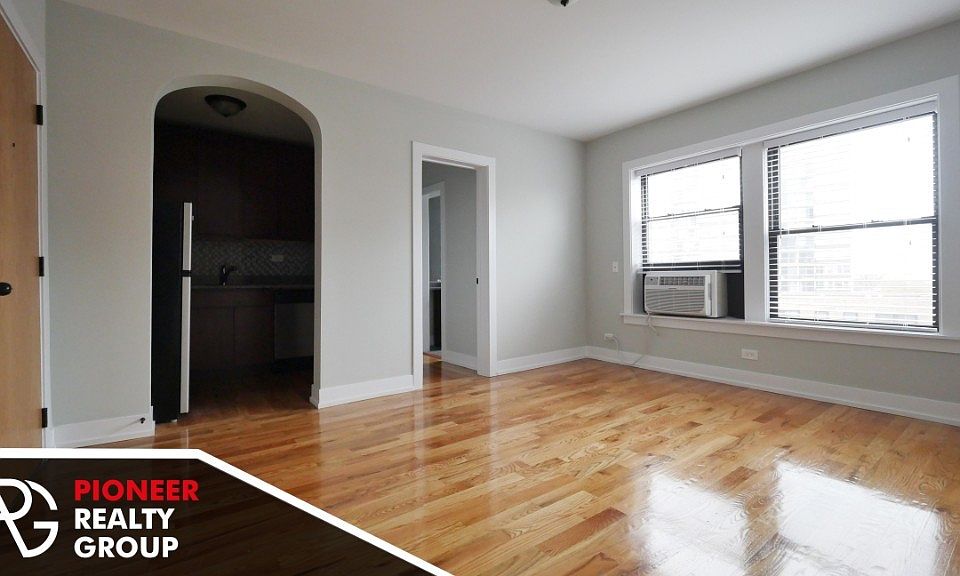 1st image of 550 W Arlington Pl #550705