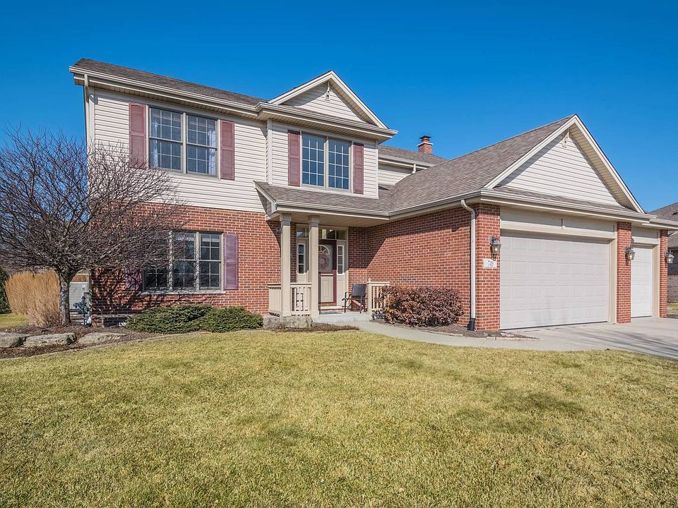 1st image of 749 Willowfield Ct