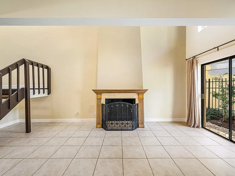 5664 Santiago Cir — Photo 13