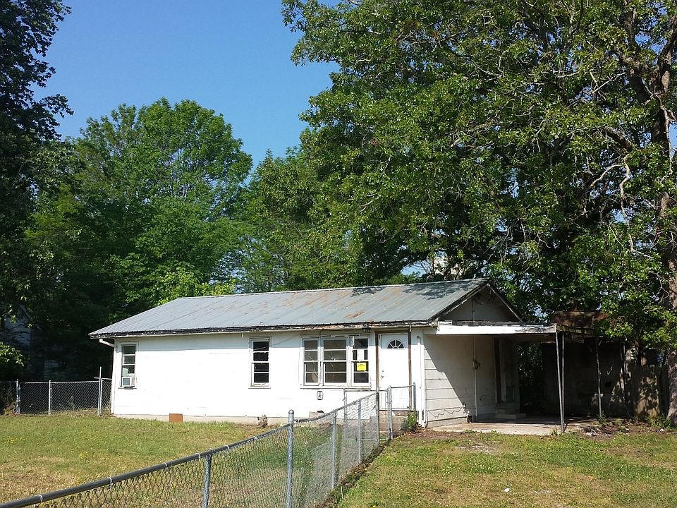 1st image of 1312 Willow Dr