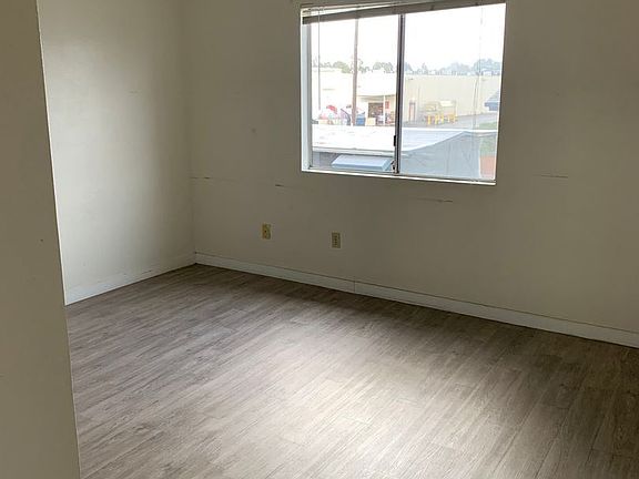 4th image of 5410 Lea St APT 10