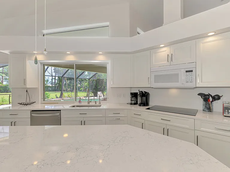 915 Park Place Dr — Photo 37