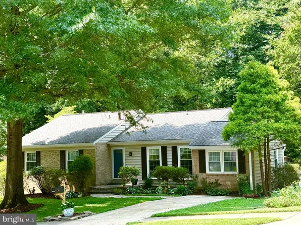 6424 Alloway Ct, Springfield, VA 22152