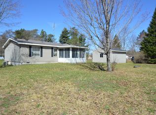 9341 Fields Dr, Houghton Lake, MI 48629