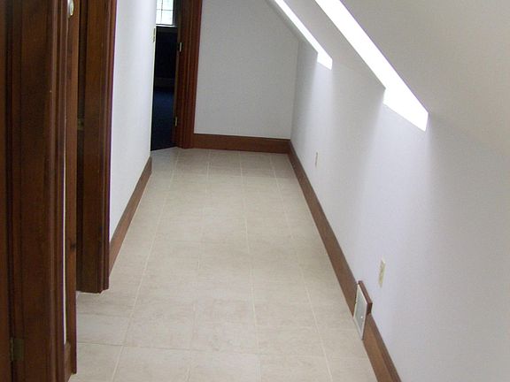 5th image of 1089 School St #2