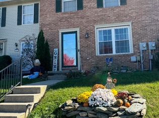 7 Johnamac N, Littlestown, PA 17340