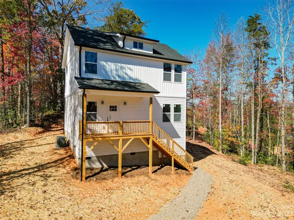 224 S Vineyard Village Dr, Old Fort, NC 28762