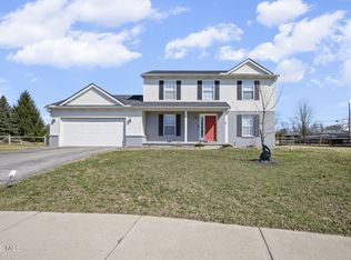 7605 Waterpoint Ct, Holland, OH 43528