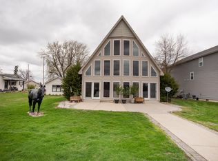 12198 W Pirates Roost Rd, Monticello, IN 47960