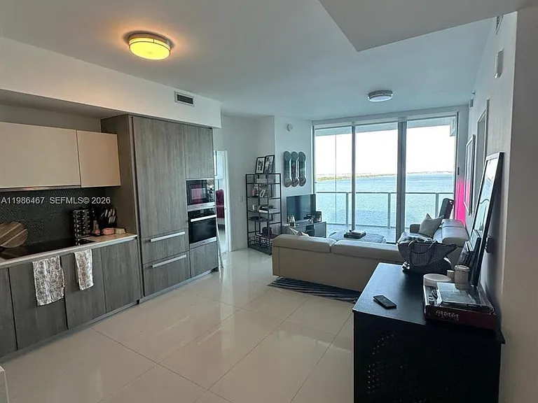 2900 NE 7th Ave #1003 — Photo 6