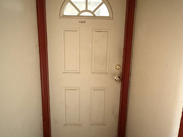 1603 Meadowview Ln #1603