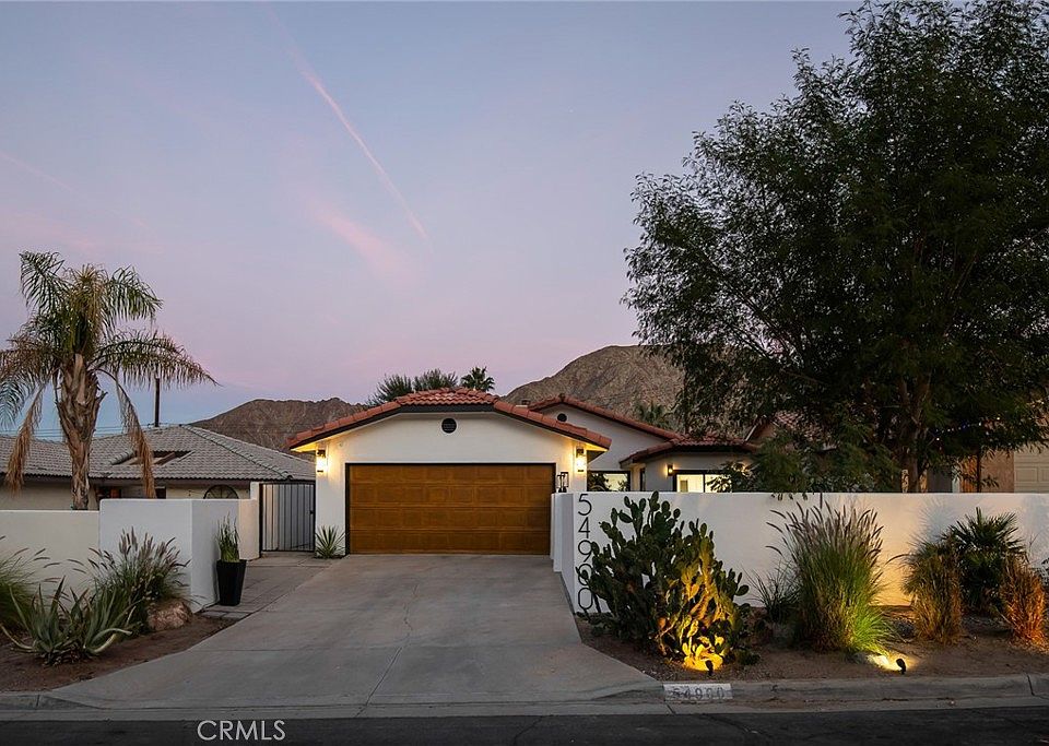 1st image of 54900 Avenida Diaz
