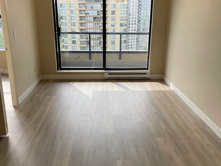 3528 Vanness Ave — Photo 39