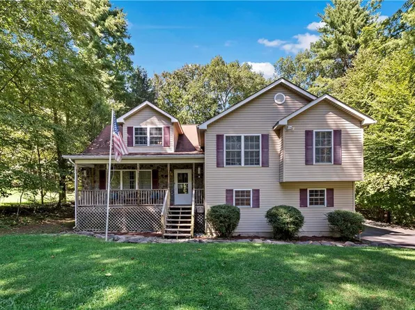1215 Bartonsville Woods Rd, Bartonsville, PA 18321