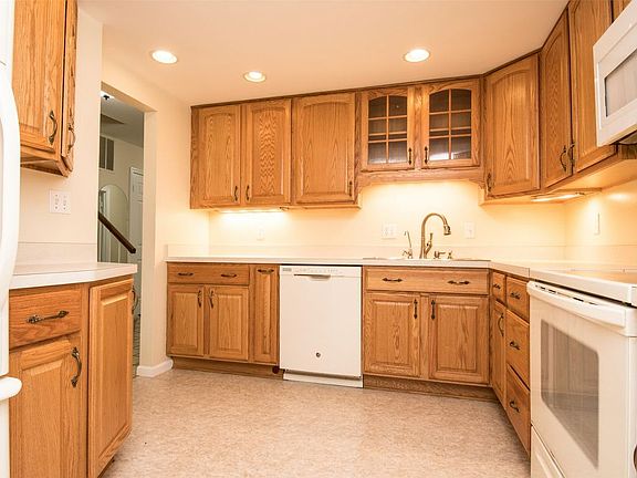 2nd image of 5435 Plymouth Meadows Ct