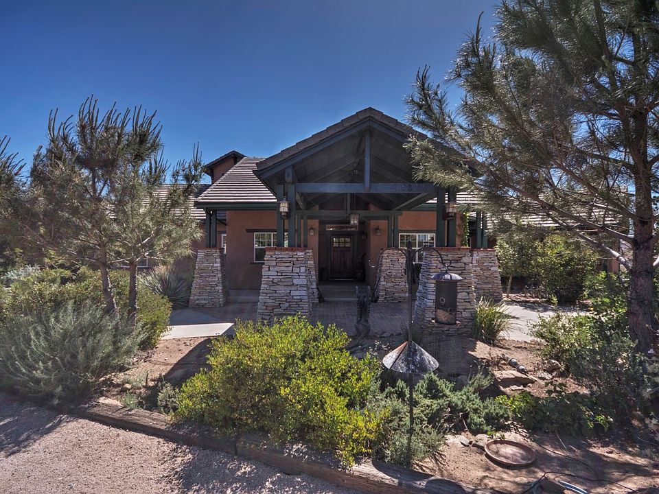 Entry and curved drive