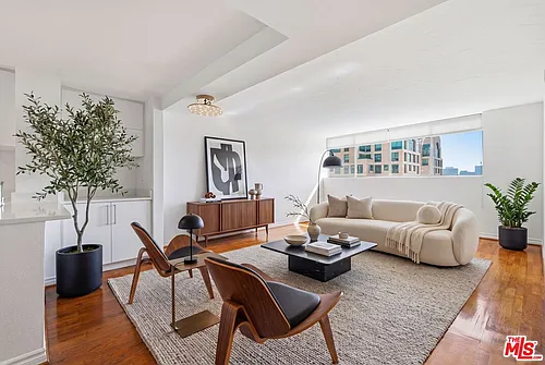 10535 Wilshire Blvd Photo 1