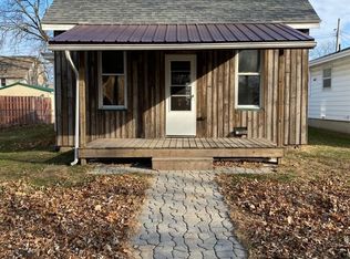 1208 S 14th St, Burlington, IA 52601