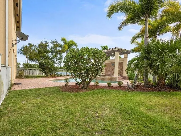 2335 NW Via Della Ct — Photo 62