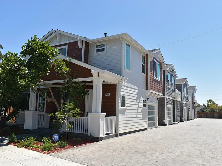324 Grand Blvd — Photo 4