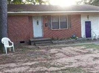 2810 Edgewood Dr, Pine Bluff, AR 71603