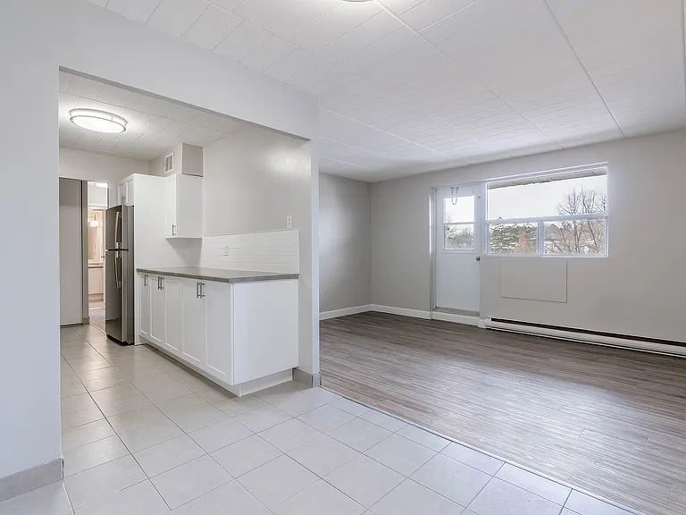 28 Helen Ave — Photo 8