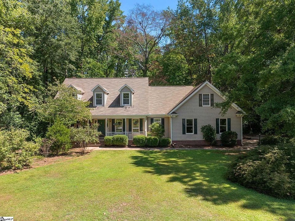 1st image of 205 Hillpine Dr