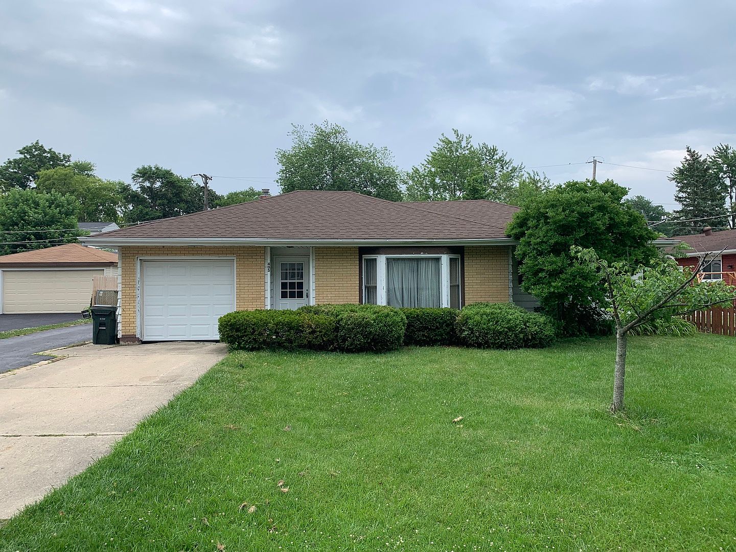405 S Thornwood Dr, Lindenhurst, IL 60046 Zillow