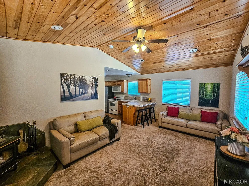 2 bed, 1.0 bath, 720 sqft, $1,650 — Photo 3