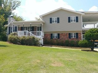 1006 Mountain Dr, Fultondale, AL 35068