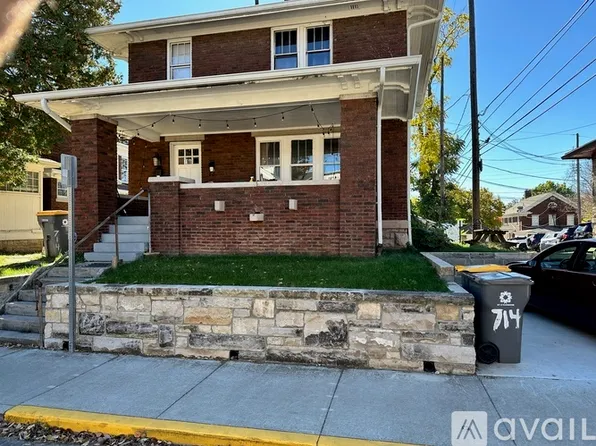 714 E 9th St #1, Bloomington, IN 47408