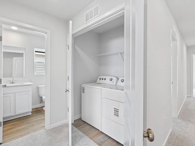 111 Brazil Nut Cir — Photo 11