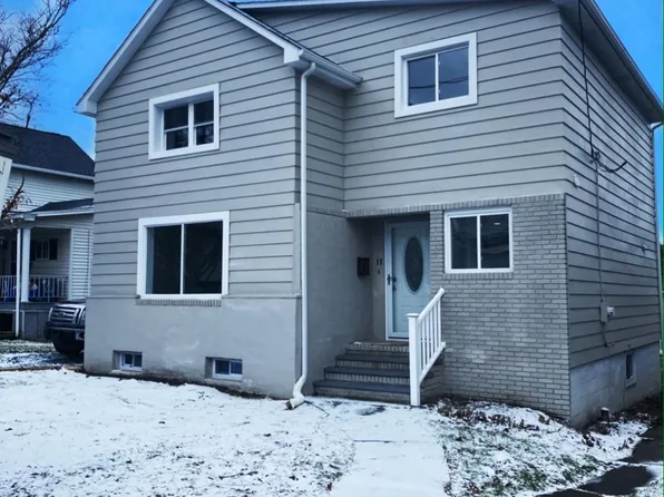 17 Washington St, Moosic, PA 18507