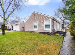 2B Thyme Dr, Lakewood, NJ 08701