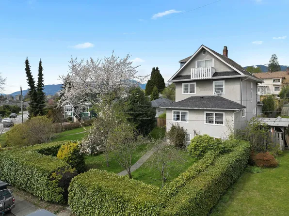 444 E 6th St, North Vancouver, BC V7L 1P9