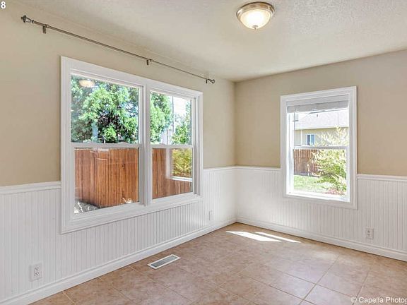 5th image of 6158 SE Lois St