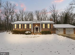 9362 Kris Dr, White Plains, MD 20695