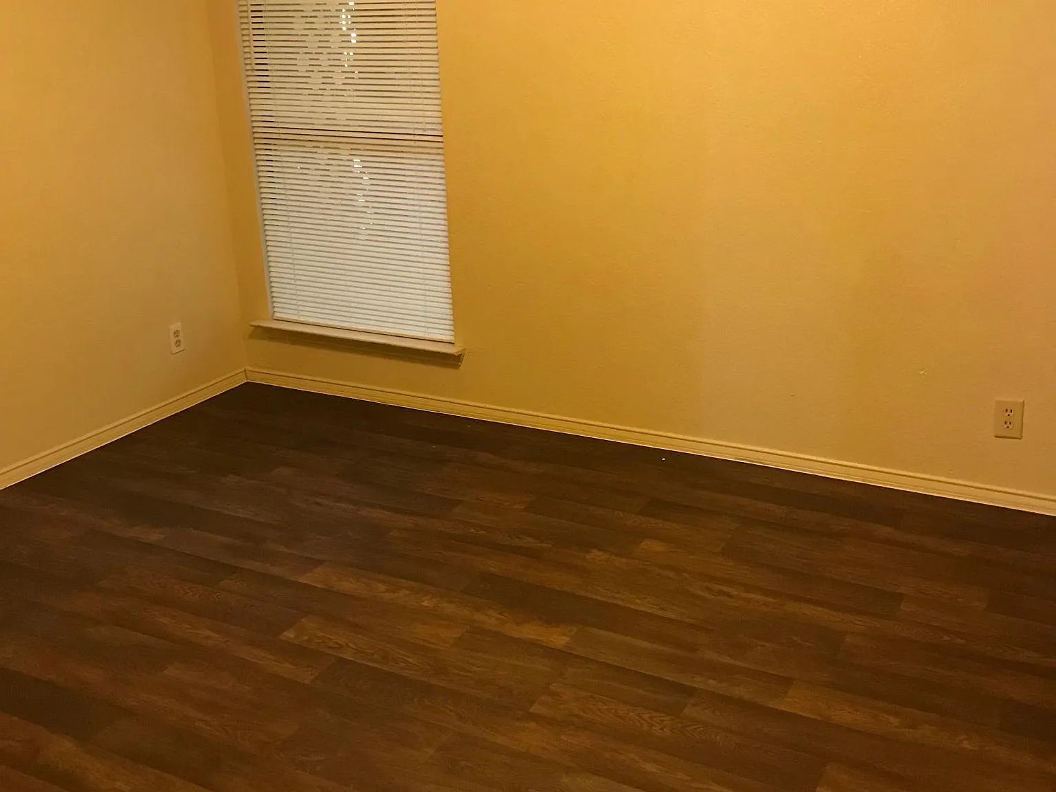 3329 Gardenview Cir — Photo 2