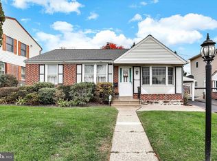 517 Larkspur St, Philadelphia, PA 19116