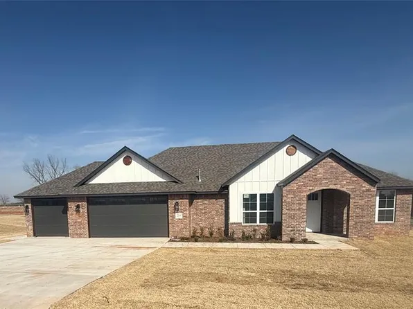 2094 Cash Ct, Blanchard, OK 73010