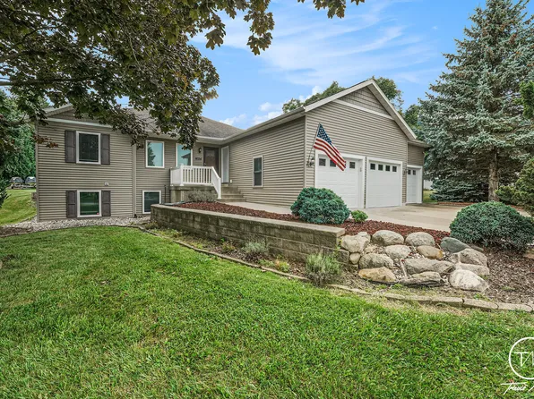 1624 72nd St SW, Byron Center, MI 49315