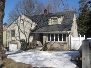 613 Ogden Ave, Teaneck, NJ 07666