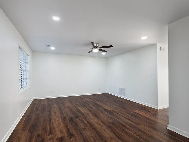 330H Winding River Dr NE — Photo 10
